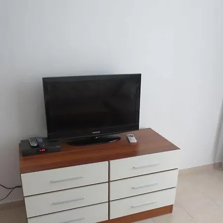 Lazur Apartment *